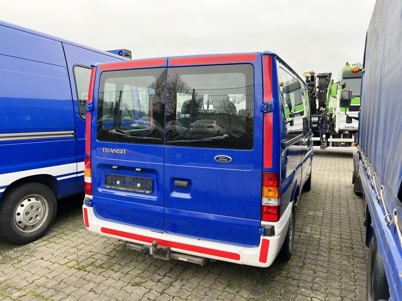 Ford Ford Transit 2,0 TDE 4x2 Ford Transit 2,0 TDE 4x2, EX-THW, 6 Sitze - Duplakabinos kisteherautó: 4 kép. Ford Ford Transit 2,0 TDE 4x2 Ford Transit 2,0 TDE 4x2, EX-THW, 6 Sitze - Duplakabinos kisteherautó: 4 kép.