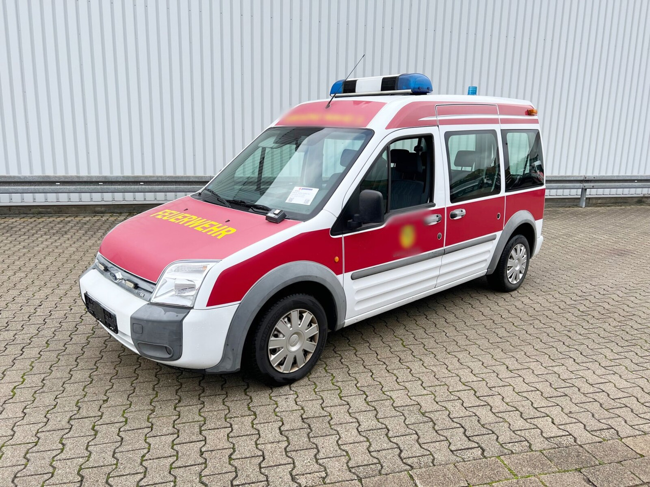 Ford Tourneo Connect 4x2 Tourneo Connect 4x2, Personentransporter, 8-Sitzer - Kis furgon: 1 kép. Ford Tourneo Connect 4x2 Tourneo Connect 4x2, Personentransporter, 8-Sitzer - Kis furgon: 1 kép.