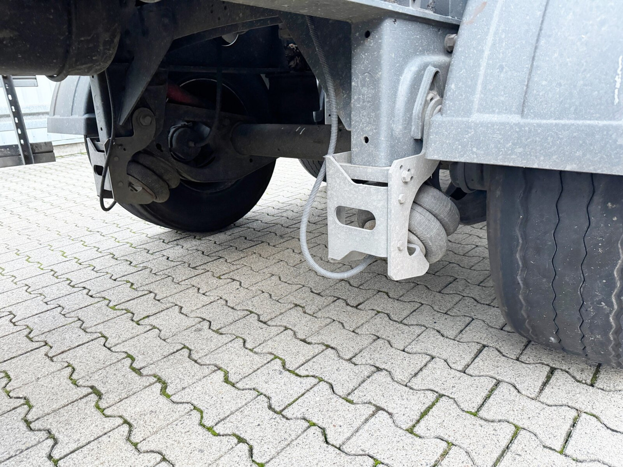 GSODAM GSTB3SL Holzauflieger GSODAM GSTB3SL Holzauflieger, Liftachse - Rönkszállító félpótkocsi: 3 kép. GSODAM GSTB3SL Holzauflieger GSODAM GSTB3SL Holzauflieger, Liftachse - Rönkszállító félpótkocsi: 3 kép.