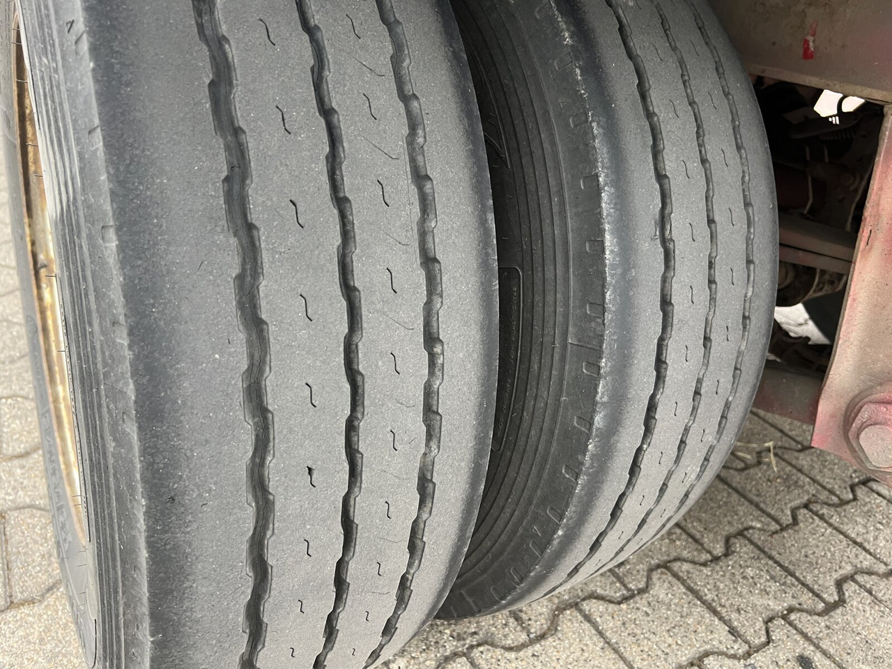 Pótkocsi mélybölcsős a következők szállításához nehézgépek Goldhofer TU 3-24/80 TU 3-24/80, hydr. Rampen, Verbr. auf 3m: 6 kép.