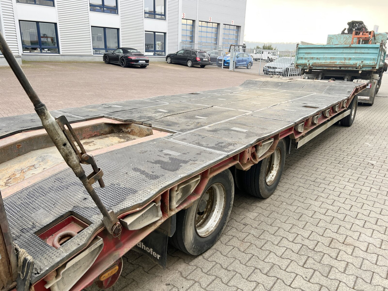 Pótkocsi mélybölcsős a következők szállításához nehézgépek Goldhofer TU 3-24/80 TU 3-24/80, hydr. Rampen, Verbr. auf 3m: 13 kép.
