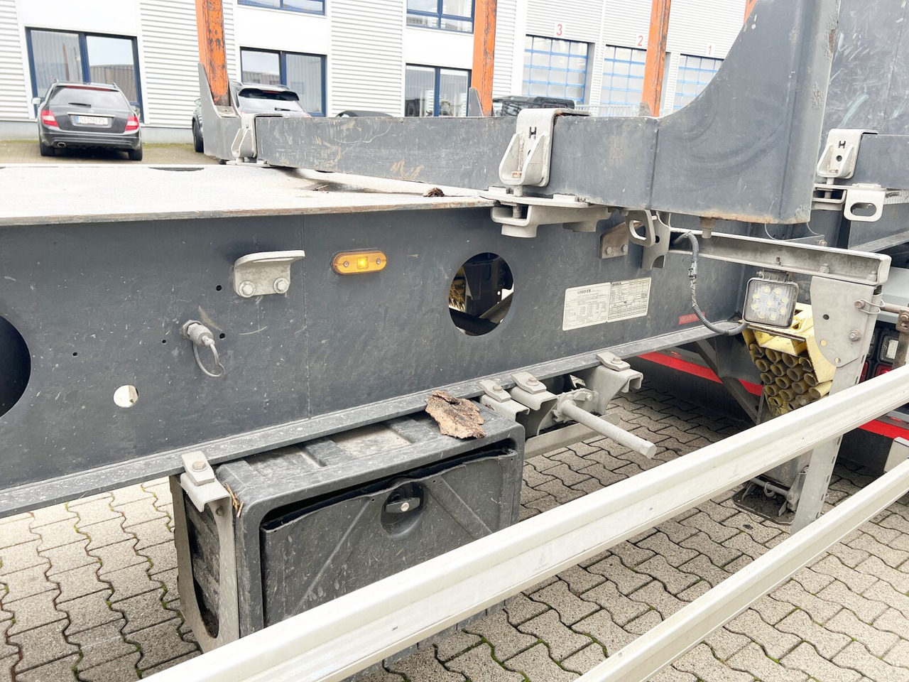 Gsodam 3-Achs Holzauflieger Gsodam 3-Achs Holzauflieger, Liftachse - Rönkszállító félpótkocsi: 4 kép. Gsodam 3-Achs Holzauflieger Gsodam 3-Achs Holzauflieger, Liftachse - Rönkszállító félpótkocsi: 4 kép.