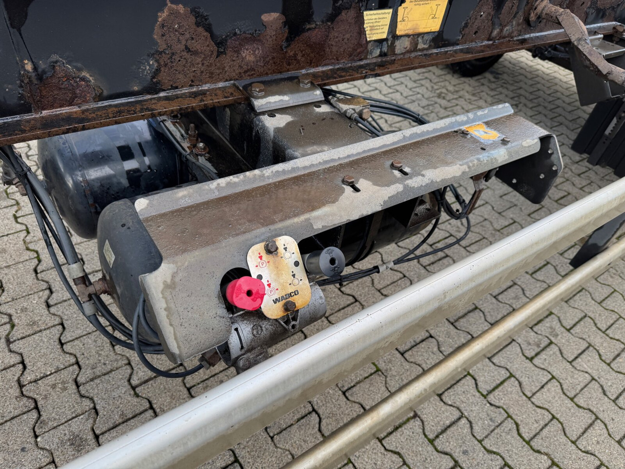 HSA 18.70 HSA 18.70 Schlittenabroller - Multiliftes/ Konténerszállító pótkocsi: 2 kép. HSA 18.70 HSA 18.70 Schlittenabroller - Multiliftes/ Konténerszállító pótkocsi: 2 kép.
