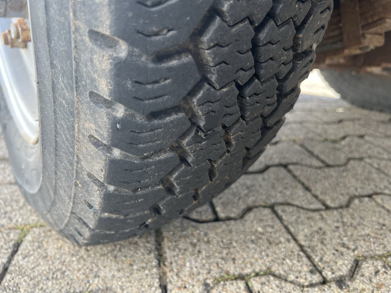 HY 1251 / 4x4 Bokimobil, Winterdienst, Kehr/Saugmaschine KIEFER HY 1251 / 4x4 Bokimobil, Winterdienst - Kommunális traktor: 2 kép. HY 1251 / 4x4 Bokimobil, Winterdienst, Kehr/Saugmaschine KIEFER HY 1251 / 4x4 Bokimobil, Winterdienst - Kommunális traktor: 2 kép.