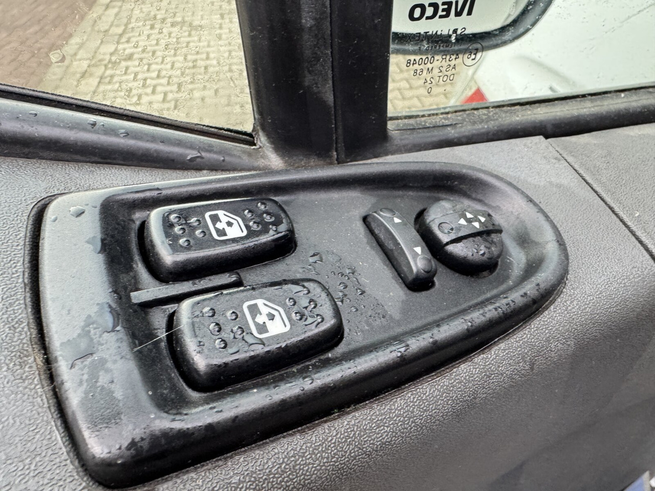 Iveco Daily 70C14D 4x2 Doka Daily 70C14D 4x2 Doka, EEV, City-Abroller - Horgos rakodó teherautó: 4 kép. Iveco Daily 70C14D 4x2 Doka Daily 70C14D 4x2 Doka, EEV, City-Abroller - Horgos rakodó teherautó: 4 kép.