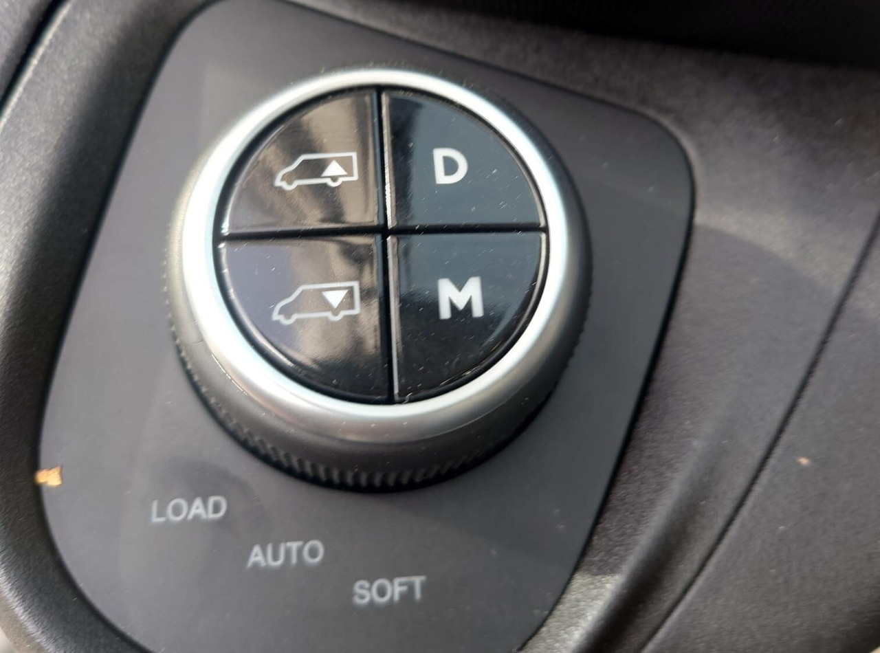 Iveco Daily 72C18H/P DK 4x2 Daily 72C18H/P DK 4x2, Nebenantrieb - Alvaz teherautó: 4 kép. Iveco Daily 72C18H/P DK 4x2 Daily 72C18H/P DK 4x2, Nebenantrieb - Alvaz teherautó: 4 kép.