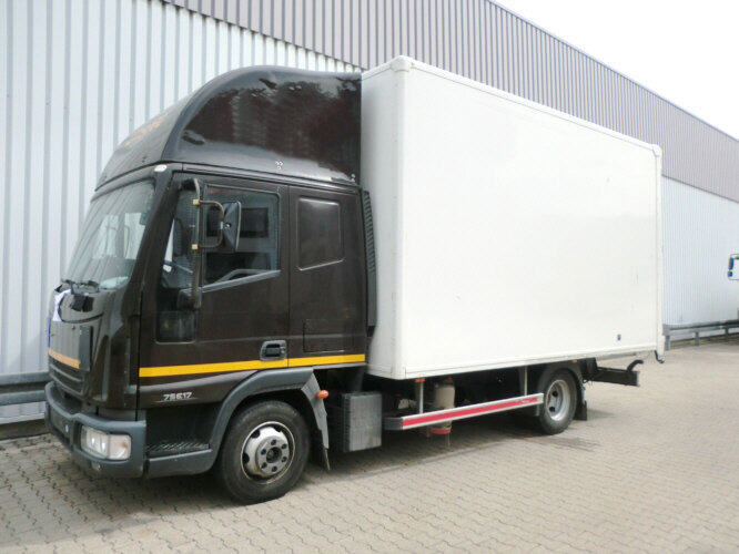 Iveco EuroCargo 75 E 17/4x2 EuroCargo 75 E 17/4,2, 6x VORHANDEN! - Dobozos felépítményű teherautó: 1 kép. Iveco EuroCargo 75 E 17/4x2 EuroCargo 75 E 17/4,2, 6x VORHANDEN! - Dobozos felépítményű teherautó: 1 kép.