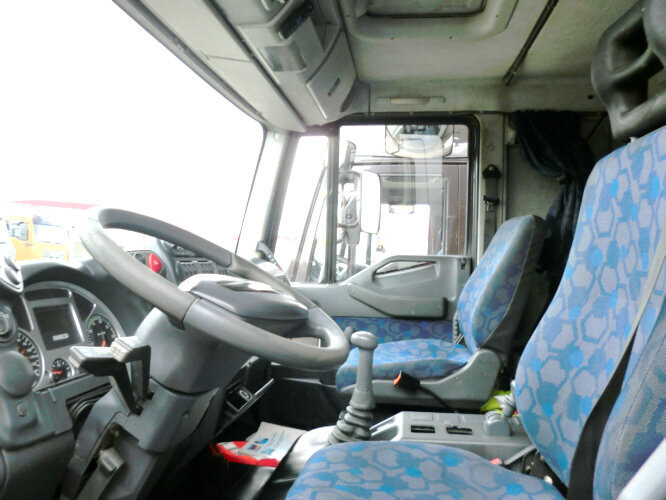 Iveco EuroCargo 75 E 17/4x2 EuroCargo 75 E 17/4,2, 6x VORHANDEN! - Dobozos felépítményű teherautó: 5 kép. Iveco EuroCargo 75 E 17/4x2 EuroCargo 75 E 17/4,2, 6x VORHANDEN! - Dobozos felépítményű teherautó: 5 kép.