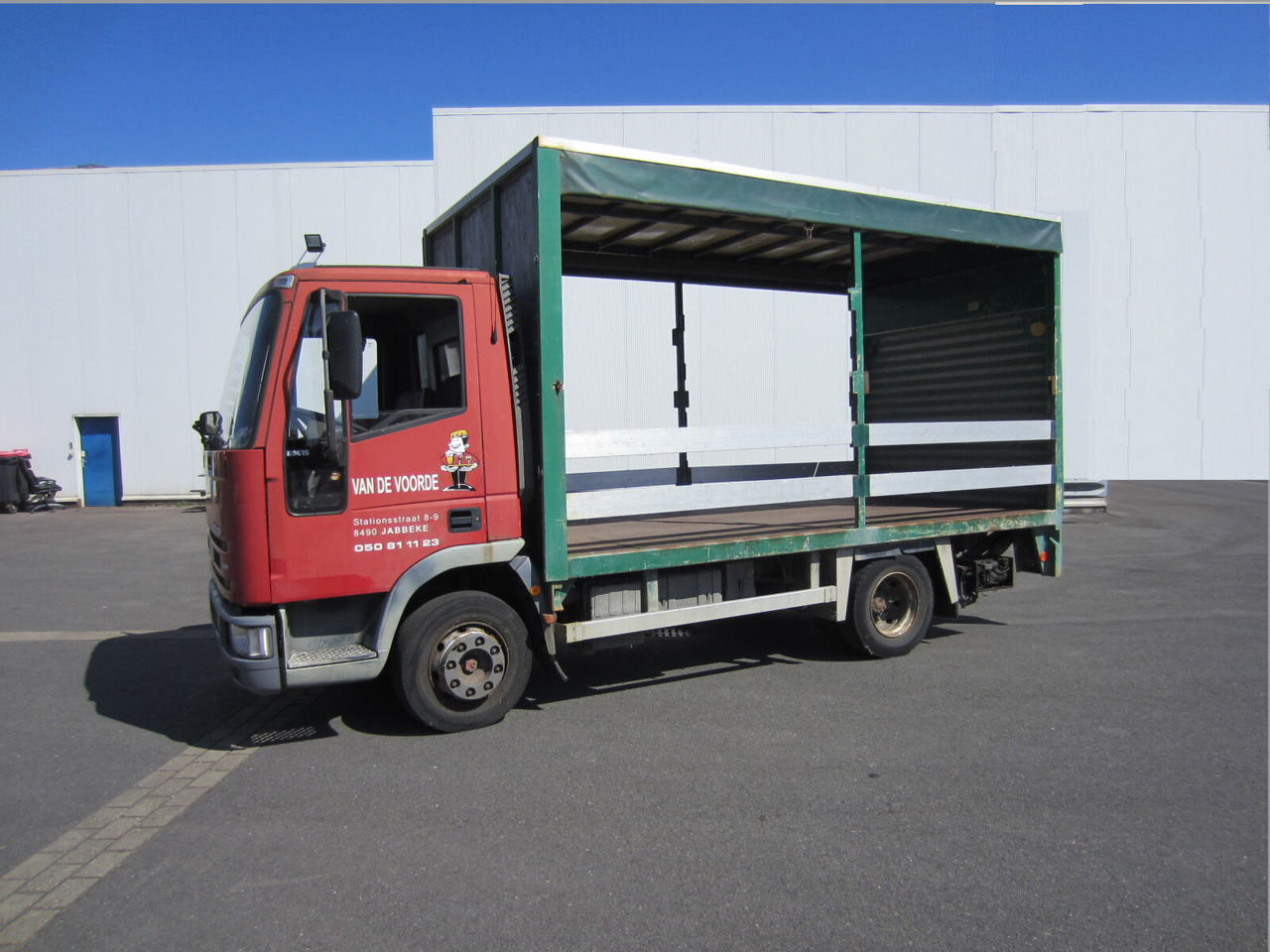 Iveco EuroCargo 80E 15/85 - Dobozos felépítményű teherautó: 1 kép. Iveco EuroCargo 80E 15/85 - Dobozos felépítményű teherautó: 1 kép.