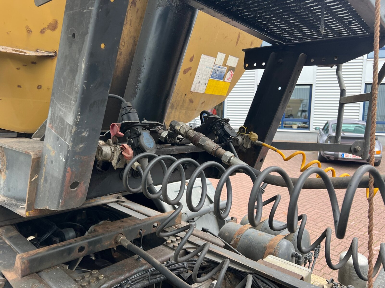 Kempf SKM 32/2 SKM 32/2 Stahlmulde ca. 23m³, Liftachse, Zwillingsbereift - Félpótkocsi billenőplatós: 3 kép. Kempf SKM 32/2 SKM 32/2 Stahlmulde ca. 23m³, Liftachse, Zwillingsbereift - Félpótkocsi billenőplatós: 3 kép.