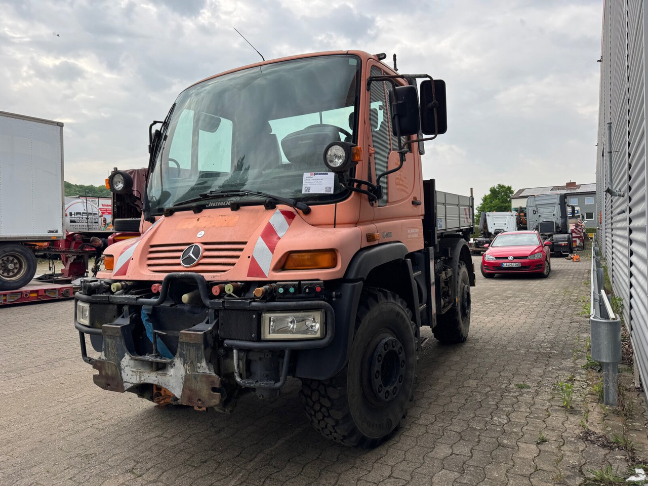 Unimog U 400 405/12 4x4 U 400 405/12 4x4, Kipper, Kommunalhydraulik, VarioPilot, Zapfwelle - Kisteherautó: 4 kép. Unimog U 400 405/12 4x4 U 400 405/12 4x4, Kipper, Kommunalhydraulik, VarioPilot, Zapfwelle - Kisteherautó: 4 kép.