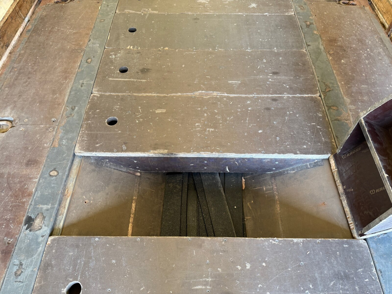 Platós félpótkocsi Krone SDP 27 eLCL10-CS Coil Liner SDP 27 eLCL10-CS Coil Liner, Coilmulde, Liftachse, Nachlauflenkachse, Edscha: 14 kép.