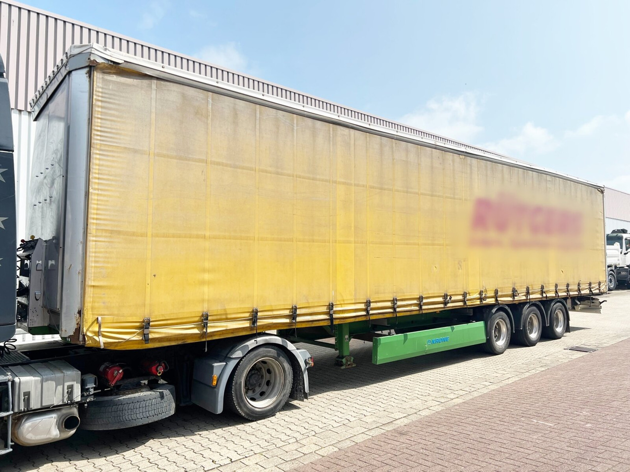 Krone SDP 27 eLCUQ-CS SDP 27 eLCUQ-CS, Coilmulde, Edscha-Verdeck, Hubdach, ca. 93m³ - Ponyvás félpótkocsi: 1 kép. Krone SDP 27 eLCUQ-CS SDP 27 eLCUQ-CS, Coilmulde, Edscha-Verdeck, Hubdach, ca. 93m³ - Ponyvás félpótkocsi: 1 kép.