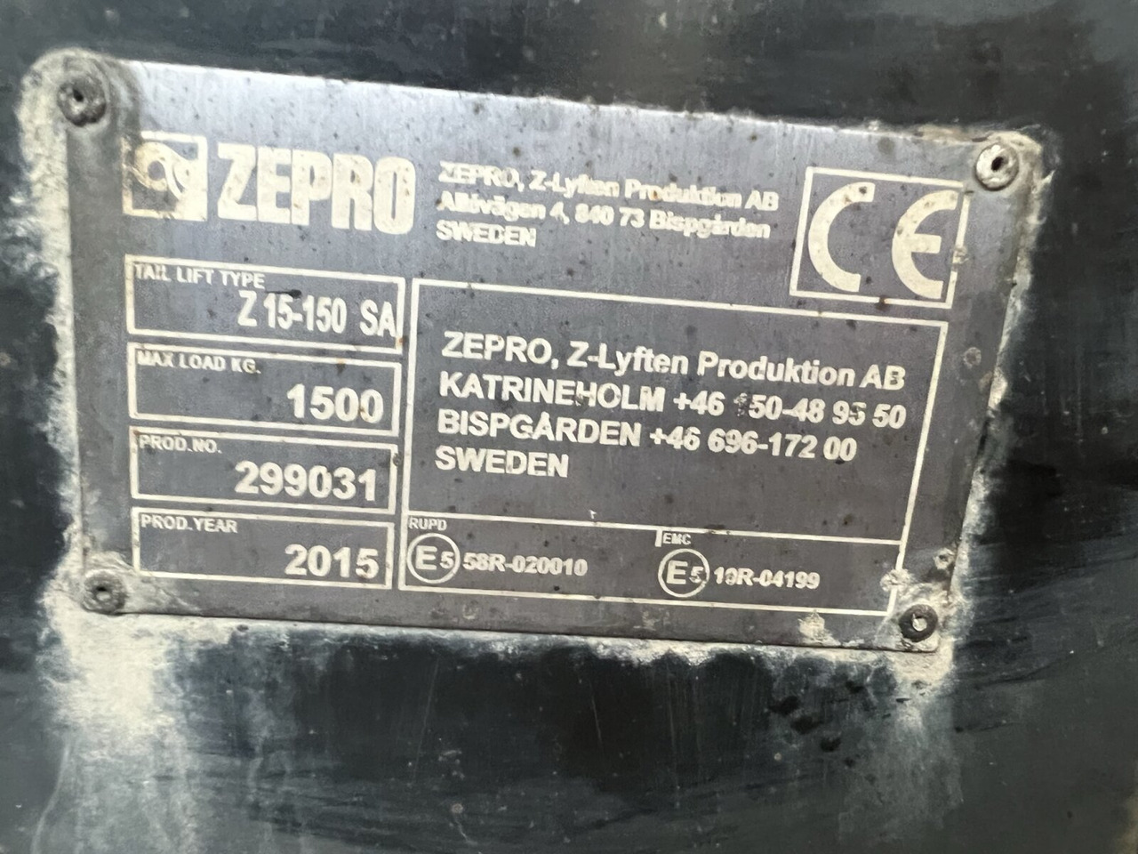 LBW Z 15-150 SA LBW Z 15-150 SA, 1,5t - Emelőhátfal - Teherautó: 4 kép. LBW Z 15-150 SA LBW Z 15-150 SA, 1,5t - Emelőhátfal - Teherautó: 4 kép.