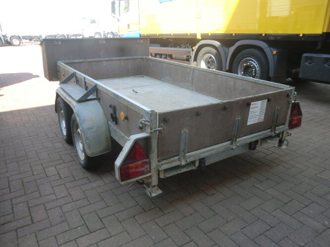 - - LEIBING, 2.000 kg - Pótkocsi autószállító: 4 kép. - - LEIBING, 2.000 kg - Pótkocsi autószállító: 4 kép.