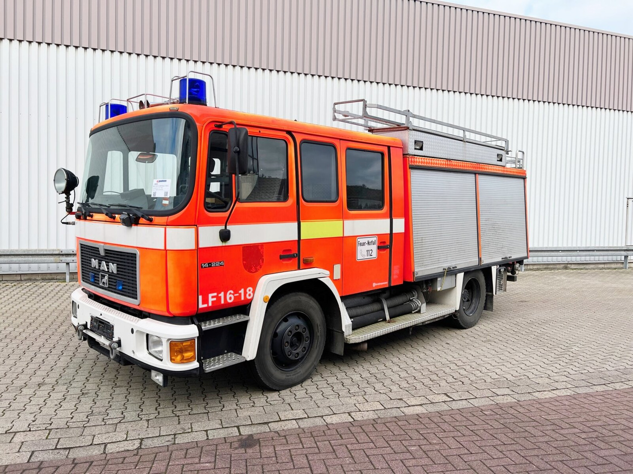 MAN 14.224 F 4x2 BB Doka, LF 16/18 14.224 F 4x2 BB Doka, LF 16/18 - Tűzoltóautó: 1 kép. MAN 14.224 F 4x2 BB Doka, LF 16/18 14.224 F 4x2 BB Doka, LF 16/18 - Tűzoltóautó: 1 kép.