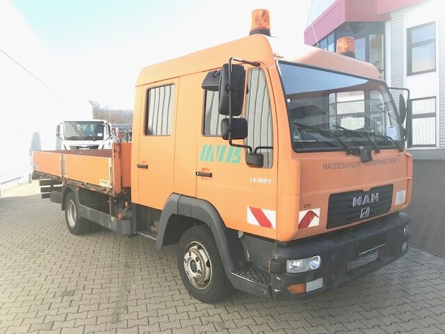 MAN LE 8.185 LC Doka 4x2 BB LE 8.185 LC Doka 4x2 BB, 2x AHK lízing MAN LE 8.185 LC Doka 4x2 BB LE 8.185 LC Doka 4x2 BB, 2x AHK: 9 kép.