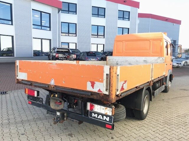 MAN LE 8.185 LC Doka 4x2 BB LE 8.185 LC Doka 4x2 BB, 2x AHK lízing MAN LE 8.185 LC Doka 4x2 BB LE 8.185 LC Doka 4x2 BB, 2x AHK: 10 kép.