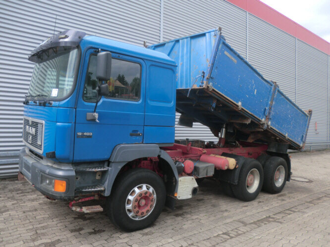 MAN T39 26.403 6x4 T39 26.403 6x4 - Billenőplatós teherautó: 5 kép. MAN T39 26.403 6x4 T39 26.403 6x4 - Billenőplatós teherautó: 5 kép.