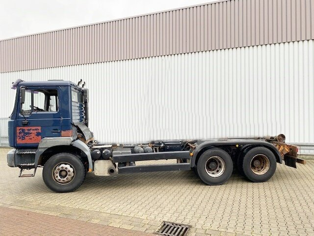 MAN T40 26.364/414 6x4, 6-Zylinder T40 26.364/414 6x4, 6-Zylinder - Alvaz teherautó: 5 kép. MAN T40 26.364/414 6x4, 6-Zylinder T40 26.364/414 6x4, 6-Zylinder - Alvaz teherautó: 5 kép.