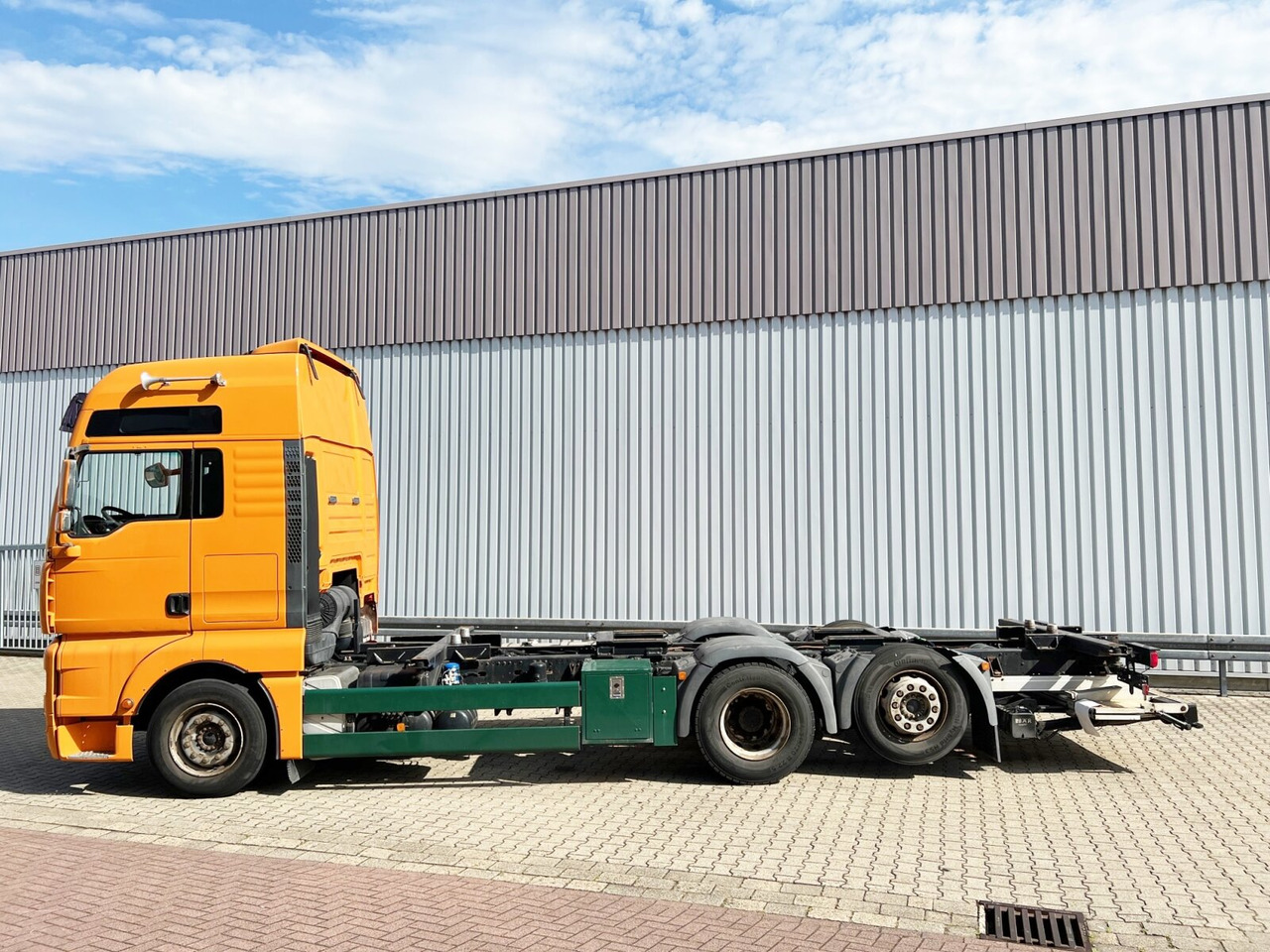 MAN TGA 26.440 6X2-2 LL TGA 26.440 6X2-2 LL, Intarder, Liftachse, LBW BÄR unterfaltbar lízing MAN TGA 26.440 6X2-2 LL TGA 26.440 6X2-2 LL, Intarder, Liftachse, LBW BÄR unterfaltbar: 13 kép.