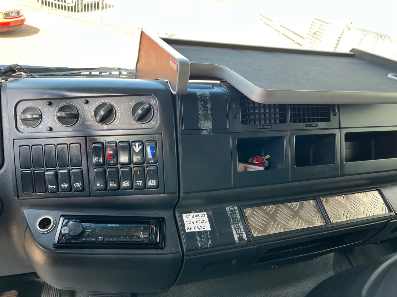 MAN TGA 26.440 6X2-2 LL TGA 26.440 6X2-2 LL, Intarder, Liftachse, LBW BÄR unterfaltbar lízing MAN TGA 26.440 6X2-2 LL TGA 26.440 6X2-2 LL, Intarder, Liftachse, LBW BÄR unterfaltbar: 5 kép.