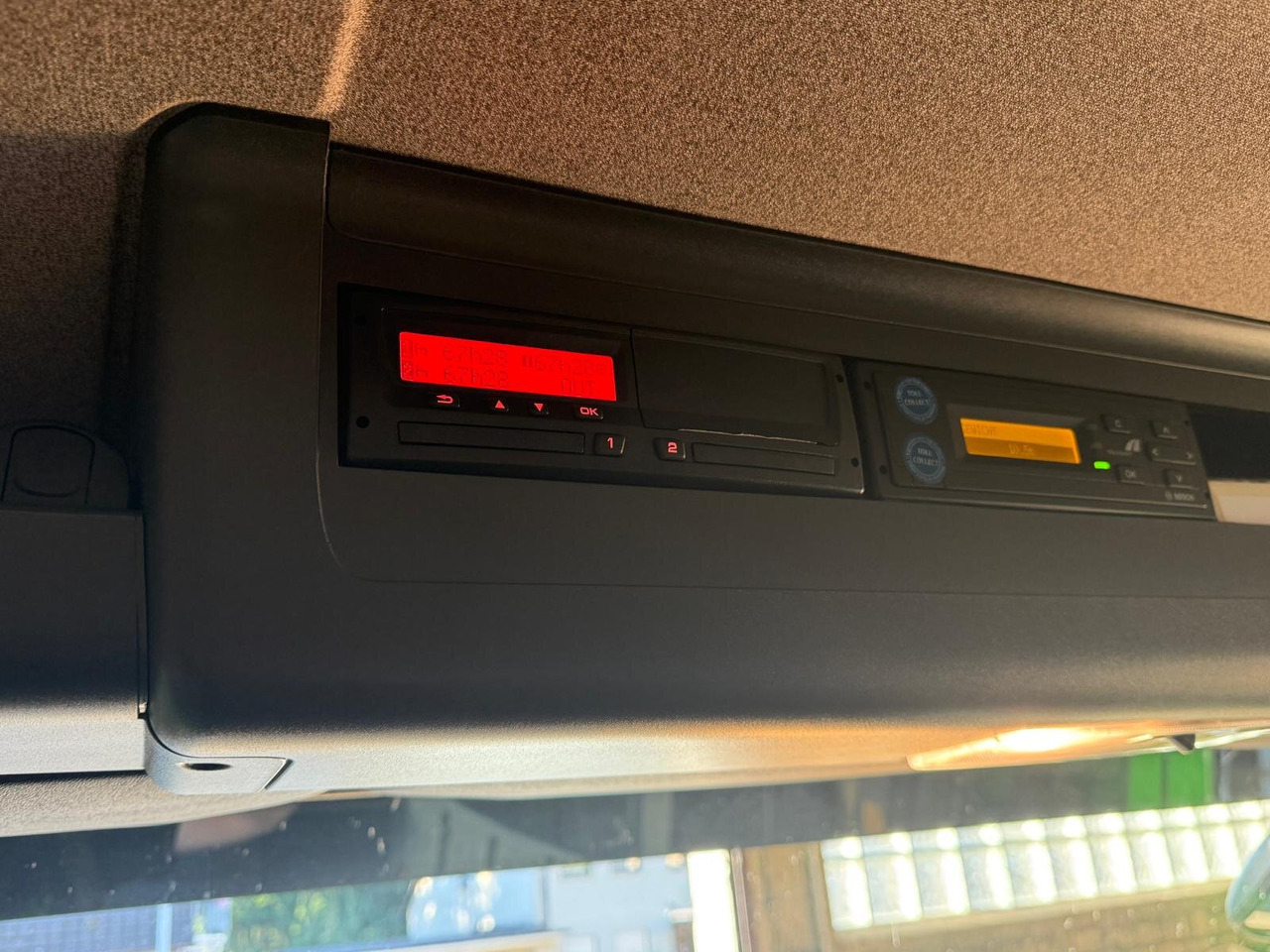 MAN TGL 10.180 4x2 BL TGL 10.180 4x2 BL, City-Abrollkipper - Horgos rakodó teherautó: 3 kép. MAN TGL 10.180 4x2 BL TGL 10.180 4x2 BL, City-Abrollkipper - Horgos rakodó teherautó: 3 kép.