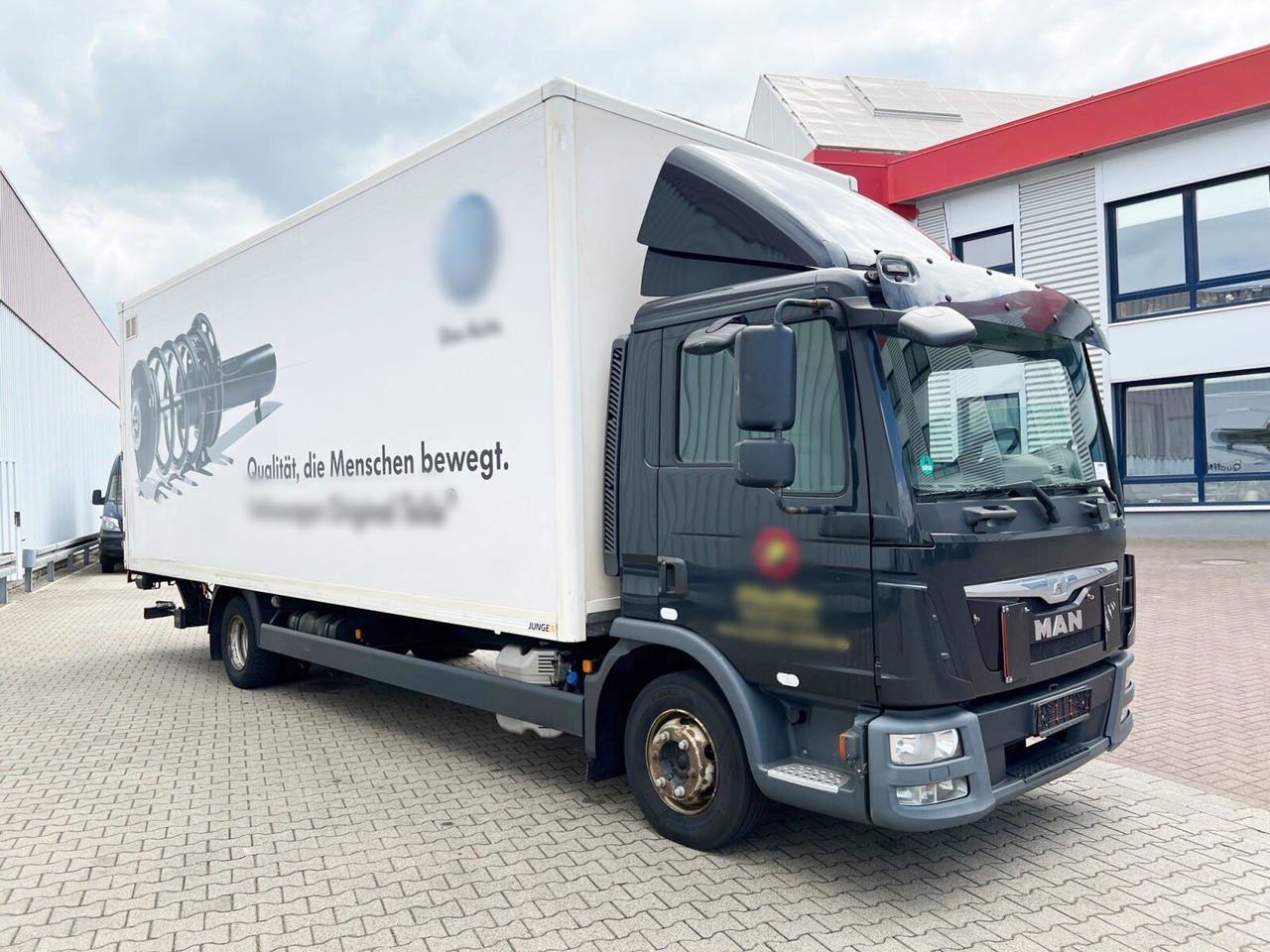 Dobozos felépítményű teherautó MAN TGL 12.220 4X2 BL TGL 12.220 4X2 BL mit MBB LBW 1500K: 8 kép.