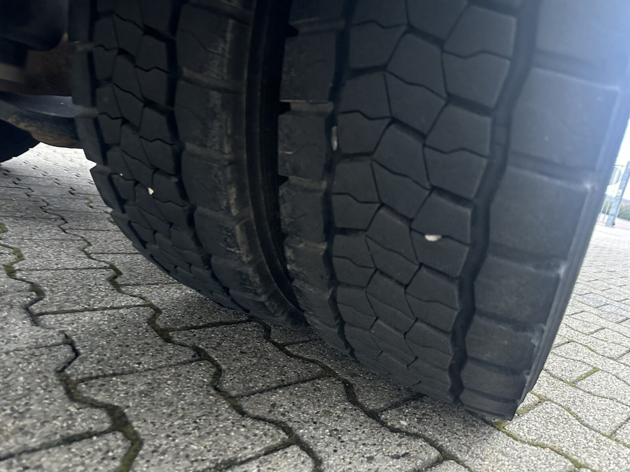 MAN TGL 12.250 4x2 BL TGL 12.250 4x2 BL, Palfinger Abroller P 07-25MPA, 2xAHK-ÖL - Horgos rakodó teherautó: 3 kép. MAN TGL 12.250 4x2 BL TGL 12.250 4x2 BL, Palfinger Abroller P 07-25MPA, 2xAHK-ÖL - Horgos rakodó teherautó: 3 kép.