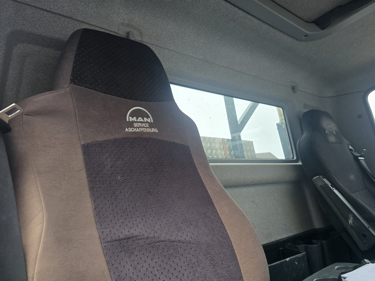 MAN TGL 12.250 BL/4x2 TGL 12.250 BL/4x2, Palfinger Abroller P 07-25MPA, 2xAHK-ÖL - Horgos rakodó teherautó: 4 kép. MAN TGL 12.250 BL/4x2 TGL 12.250 BL/4x2, Palfinger Abroller P 07-25MPA, 2xAHK-ÖL - Horgos rakodó teherautó: 4 kép.