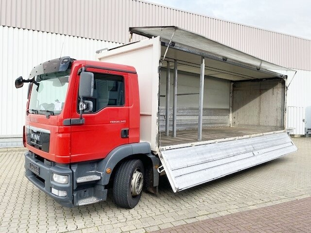 MAN TGM 26.340 6x2-4 LL TGM 26.340 6x2-4 LL Getränkewagen, Lenk-/Liftachse, LBW BÄR - Italszállító teherautó: 1 kép. MAN TGM 26.340 6x2-4 LL TGM 26.340 6x2-4 LL Getränkewagen, Lenk-/Liftachse, LBW BÄR - Italszállító teherautó: 1 kép.