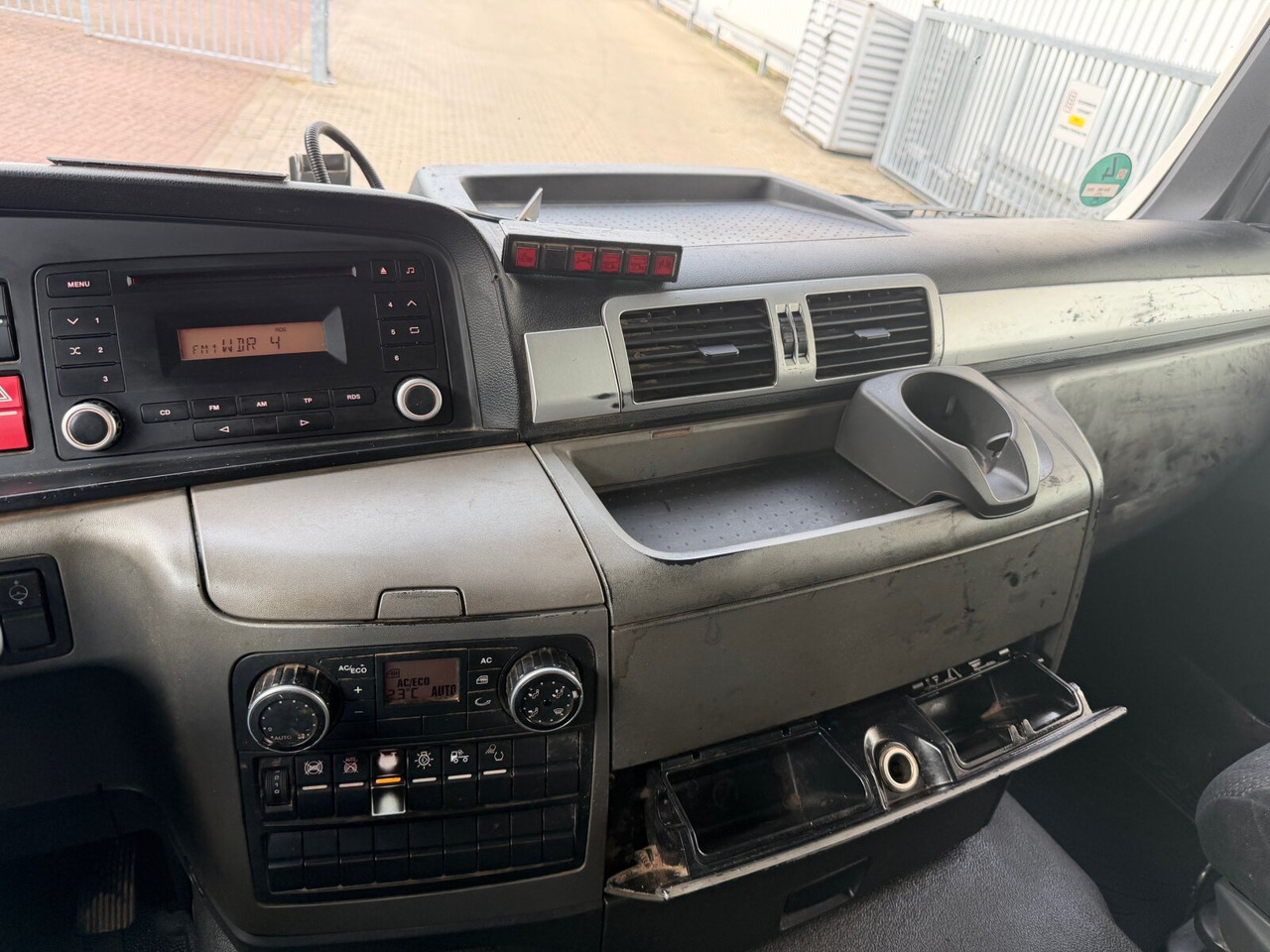 MAN TGS 18.360 4X2 BL TGS 18.360 4X2 BL, Hyva 10.45 S, Teleskopabrollanlage - Horgos rakodó teherautó: 5 kép. MAN TGS 18.360 4X2 BL TGS 18.360 4X2 BL, Hyva 10.45 S, Teleskopabrollanlage - Horgos rakodó teherautó: 5 kép.