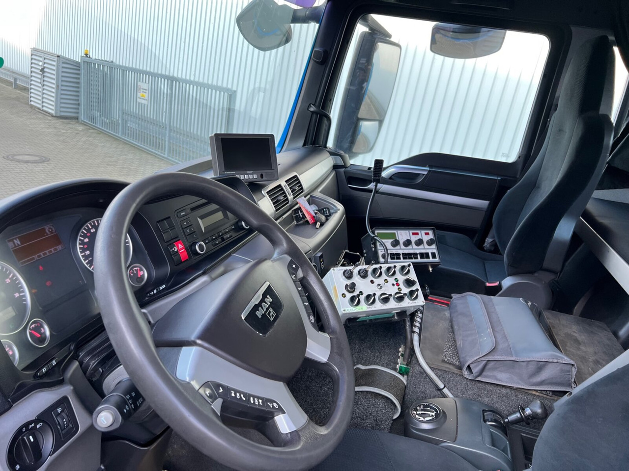 Billenőplatós teherautó MAN TGS 18.360 4X4 BL TGS 18.360 4X4 BL, Hinterkipper, hydr. Heckklappe, Winterdienstausstattung: 5 kép.