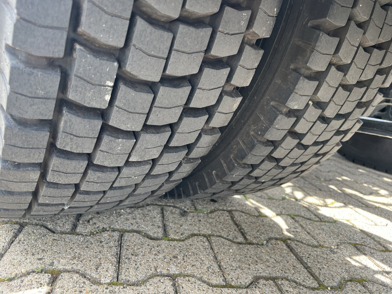 MAN TGS 26.320 6X2-4 BL TGS 26.320 6X2-4 BL, Lenk-/Liftachse, Rechtslenker, Export Only! - Alvaz teherautó: 5 kép. MAN TGS 26.320 6X2-4 BL TGS 26.320 6X2-4 BL, Lenk-/Liftachse, Rechtslenker, Export Only! - Alvaz teherautó: 5 kép.
