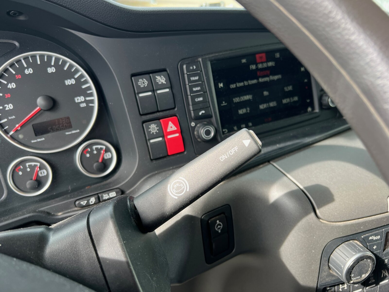 MAN TGS 26.360/400 6x2-4 BL TGS 26.360/400 6x2-4 BL, Lenk-/Lift, Kran Atlas AK 206.3E A5, Funk - Horgos rakodó teherautó, Darus autó: 2 kép. MAN TGS 26.360/400 6x2-4 BL TGS 26.360/400 6x2-4 BL, Lenk-/Lift, Kran Atlas AK 206.3E A5, Funk - Horgos rakodó teherautó, Darus autó: 2 kép.