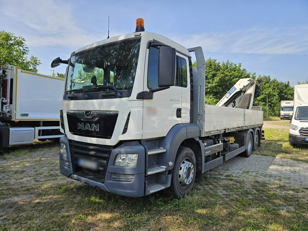 MAN TGS 26.430 6x2-4 BL TGS 26.430 6x2-4 BL, Lenk-/Liftachse, Heckkran HMF 3220K3, Funk - Darus autó, Platós teherautó: 1 kép. MAN TGS 26.430 6x2-4 BL TGS 26.430 6x2-4 BL, Lenk-/Liftachse, Heckkran HMF 3220K3, Funk - Darus autó, Platós teherautó: 1 kép.