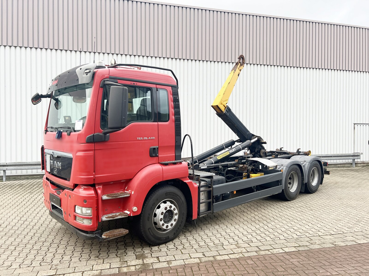 MAN TGS 26.440 6X4 BL TGS 26.440 6X4 BL - Horgos rakodó teherautó: 1 kép. MAN TGS 26.440 6X4 BL TGS 26.440 6X4 BL - Horgos rakodó teherautó: 1 kép.