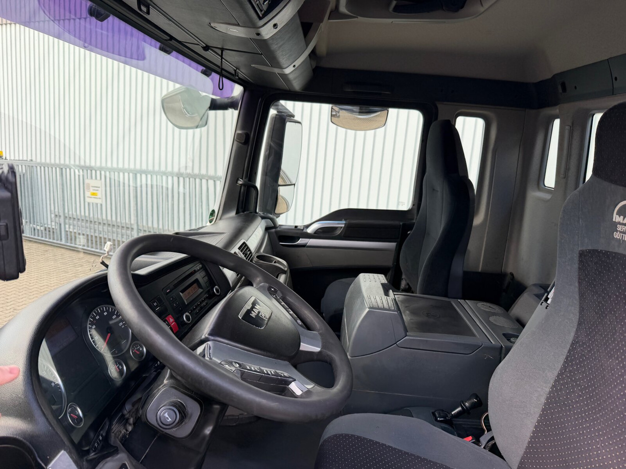 MAN TGS 26.540 6x4 BL TGS 26.540 6x4 BL, Intarder, Bordmatik - Billenőplatós teherautó: 3 kép. MAN TGS 26.540 6x4 BL TGS 26.540 6x4 BL, Intarder, Bordmatik - Billenőplatós teherautó: 3 kép.