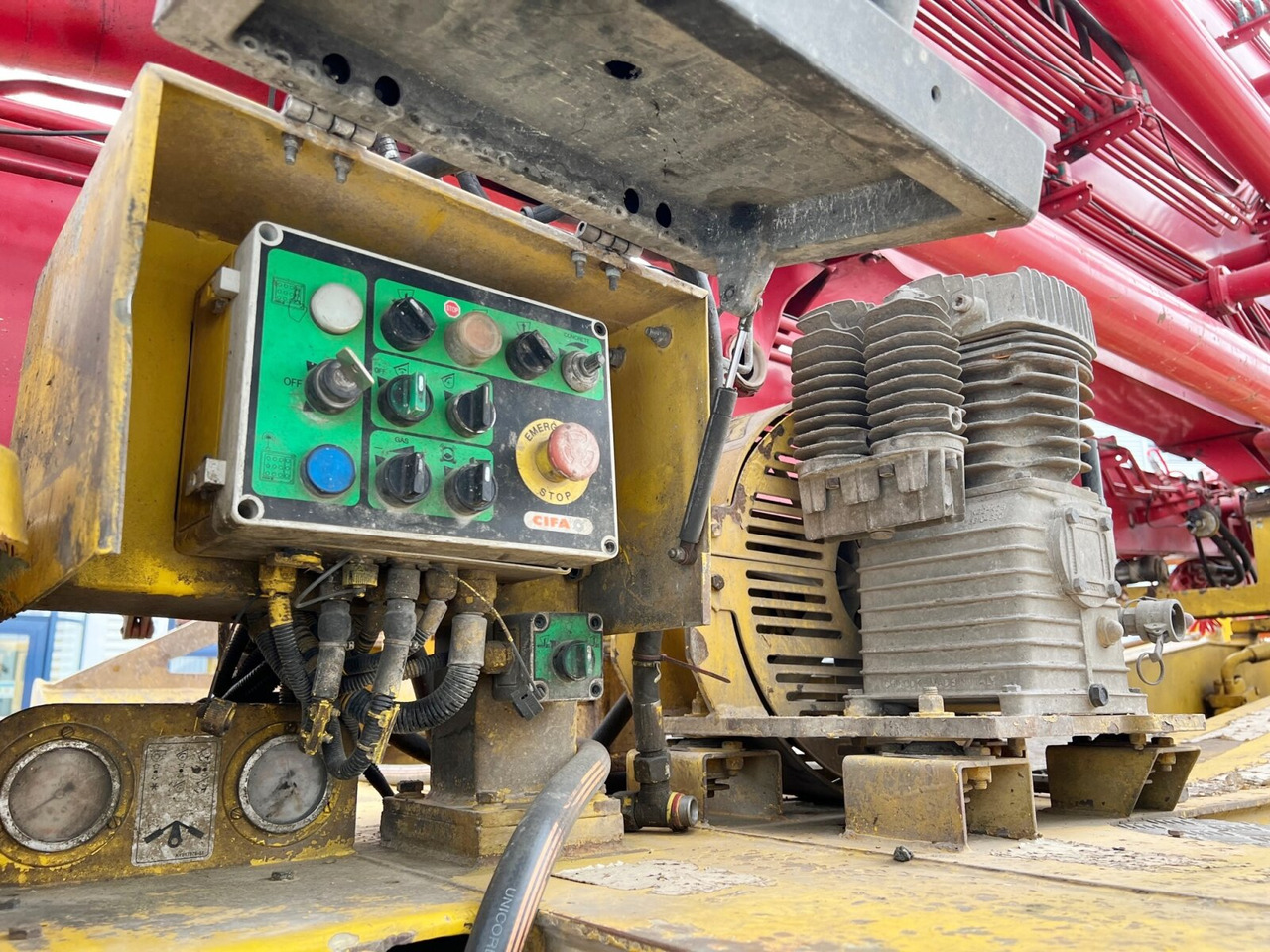 MAN TGS 33.440 6X4 BB TGS 33.440 6X4 BB, Betonpumpe CIFA K31L XZ, 31m Mast - Betonpumpa: 4 kép. MAN TGS 33.440 6X4 BB TGS 33.440 6X4 BB, Betonpumpe CIFA K31L XZ, 31m Mast - Betonpumpa: 4 kép.