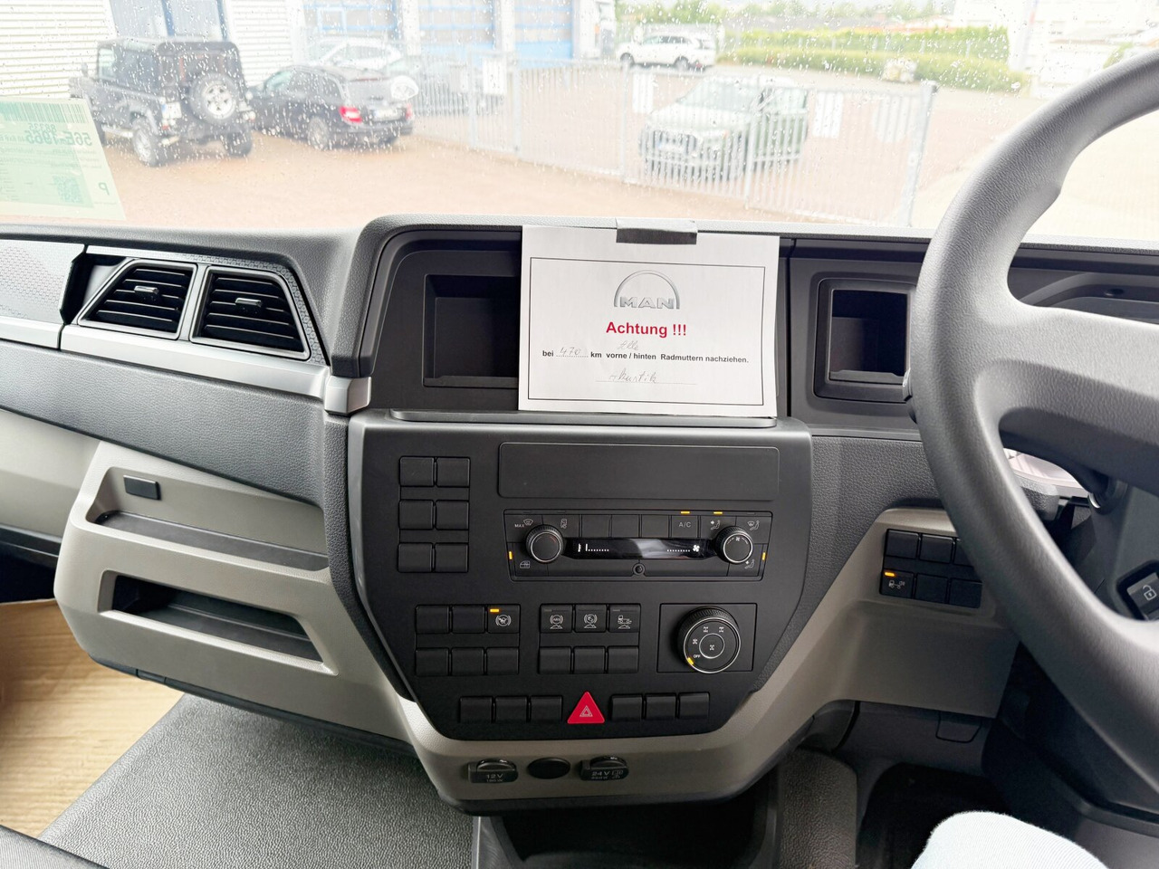 MAN TGS 33.440 6x6 BB CH RHD TGS 33.440 6x6 BB CH RHD, Euro2, Rechtslenker, Einzelbereifung - Alvaz teherautó: 3 kép. MAN TGS 33.440 6x6 BB CH RHD TGS 33.440 6x6 BB CH RHD, Euro2, Rechtslenker, Einzelbereifung - Alvaz teherautó: 3 kép.