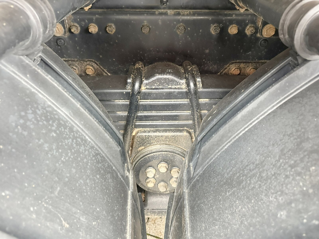 MAN TGS 35.460 8X4 BB TGS 35.460 8X4 BB, Meiller Bordmatik, Rollplane, 13m³ - Billenőplatós teherautó: 5 kép. MAN TGS 35.460 8X4 BB TGS 35.460 8X4 BB, Meiller Bordmatik, Rollplane, 13m³ - Billenőplatós teherautó: 5 kép.