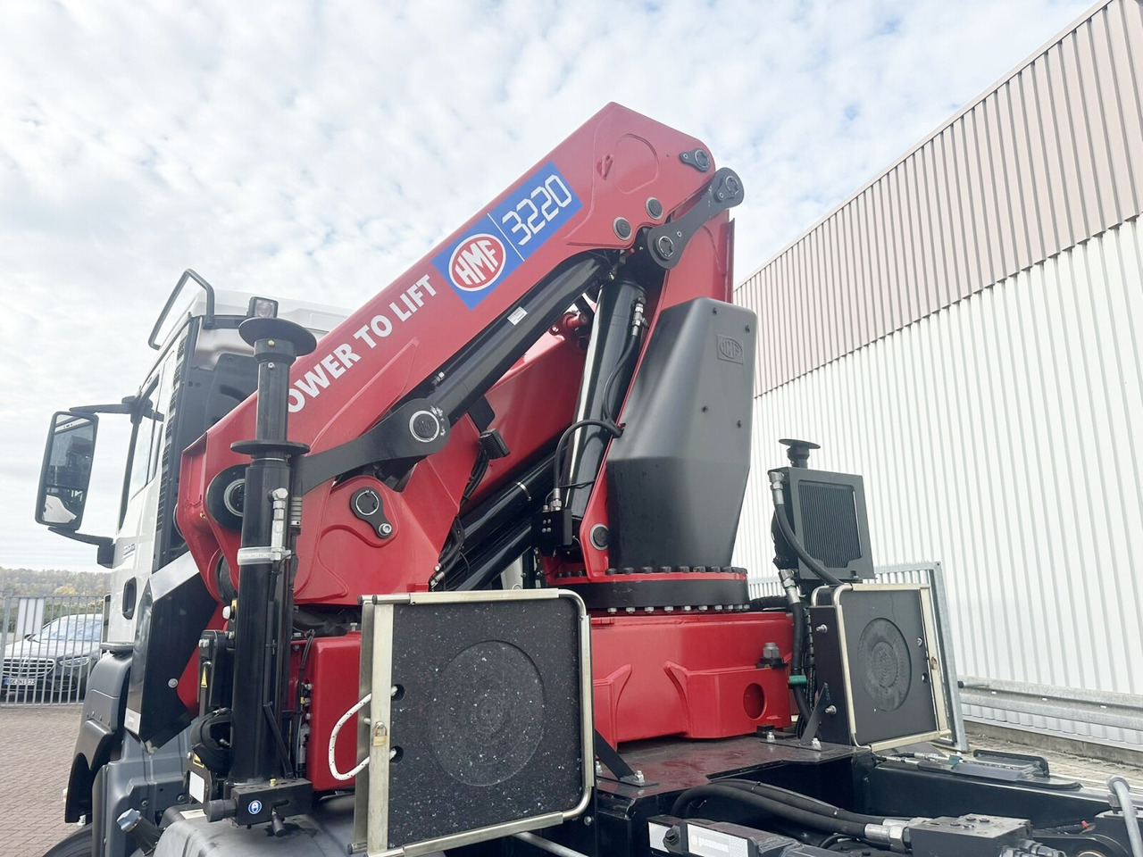 MAN TGS 35.480 8X4 BL TGS 35.480 8X4 BL, Intarder, Kran HMF 3220-K6, 4-fach Abstützung, Funk - Horgos rakodó teherautó, Darus autó: 2 kép. MAN TGS 35.480 8X4 BL TGS 35.480 8X4 BL, Intarder, Kran HMF 3220-K6, 4-fach Abstützung, Funk - Horgos rakodó teherautó, Darus autó: 2 kép.