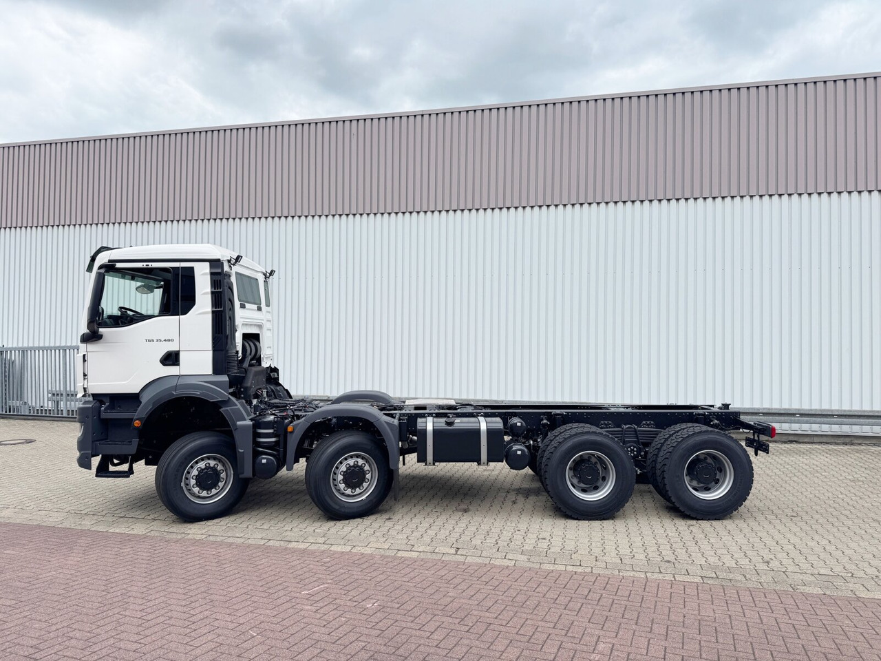 Új Alvaz teherautó MAN TGS 35.480 8x8 BB CH TGS 35.480 8x8 BB CH, Hohe Bauart, Nebenantrieb: 13 kép.