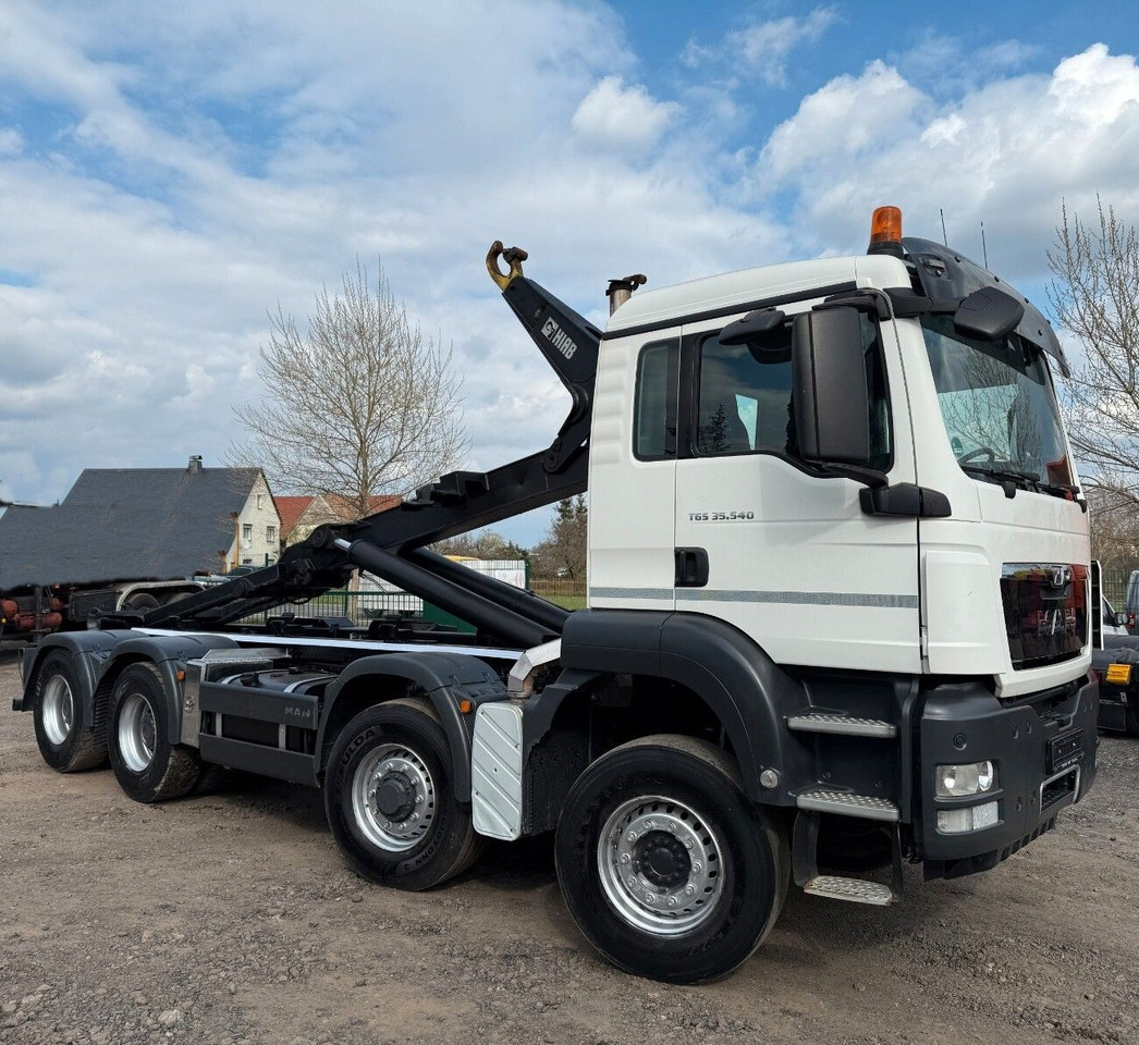 MAN TGS 35.540 8x6H BL TGS 35.540 8x6H BL, HydroDrive, PriTrader, Hiab Abrollkipper bis 7 m - Horgos rakodó teherautó: 5 kép. MAN TGS 35.540 8x6H BL TGS 35.540 8x6H BL, HydroDrive, PriTrader, Hiab Abrollkipper bis 7 m - Horgos rakodó teherautó: 5 kép.