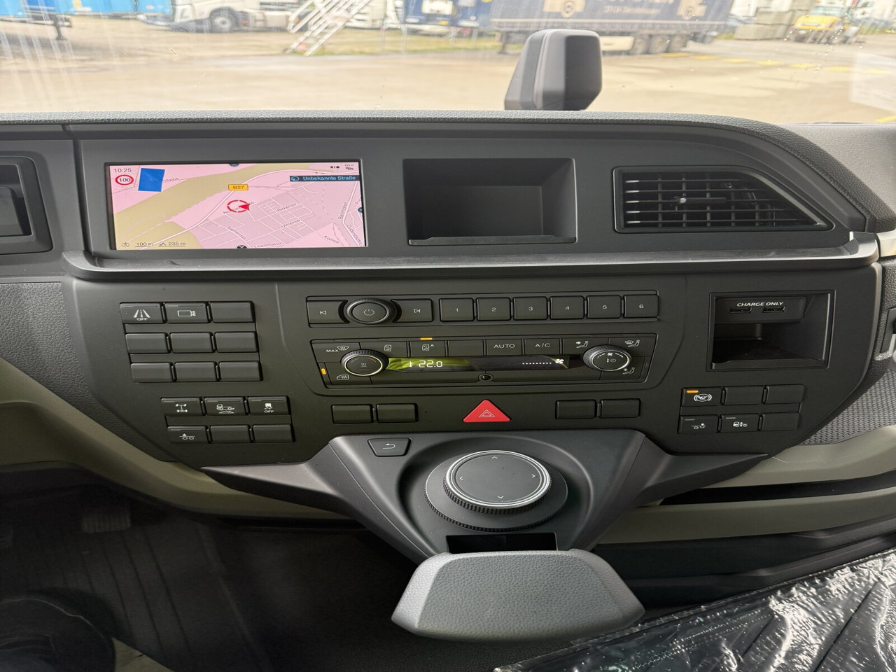 MAN TGX 26.470 6x2-4 BL TGX 26.470 6x2-4 BL, Lenk-/Liftachse, Retarder, Navi, Heckkran Atlas AK 170.2-A2 - Darus autó, Platós teherautó: 5 kép. MAN TGX 26.470 6x2-4 BL TGX 26.470 6x2-4 BL, Lenk-/Liftachse, Retarder, Navi, Heckkran Atlas AK 170.2-A2 - Darus autó, Platós teherautó: 5 kép.