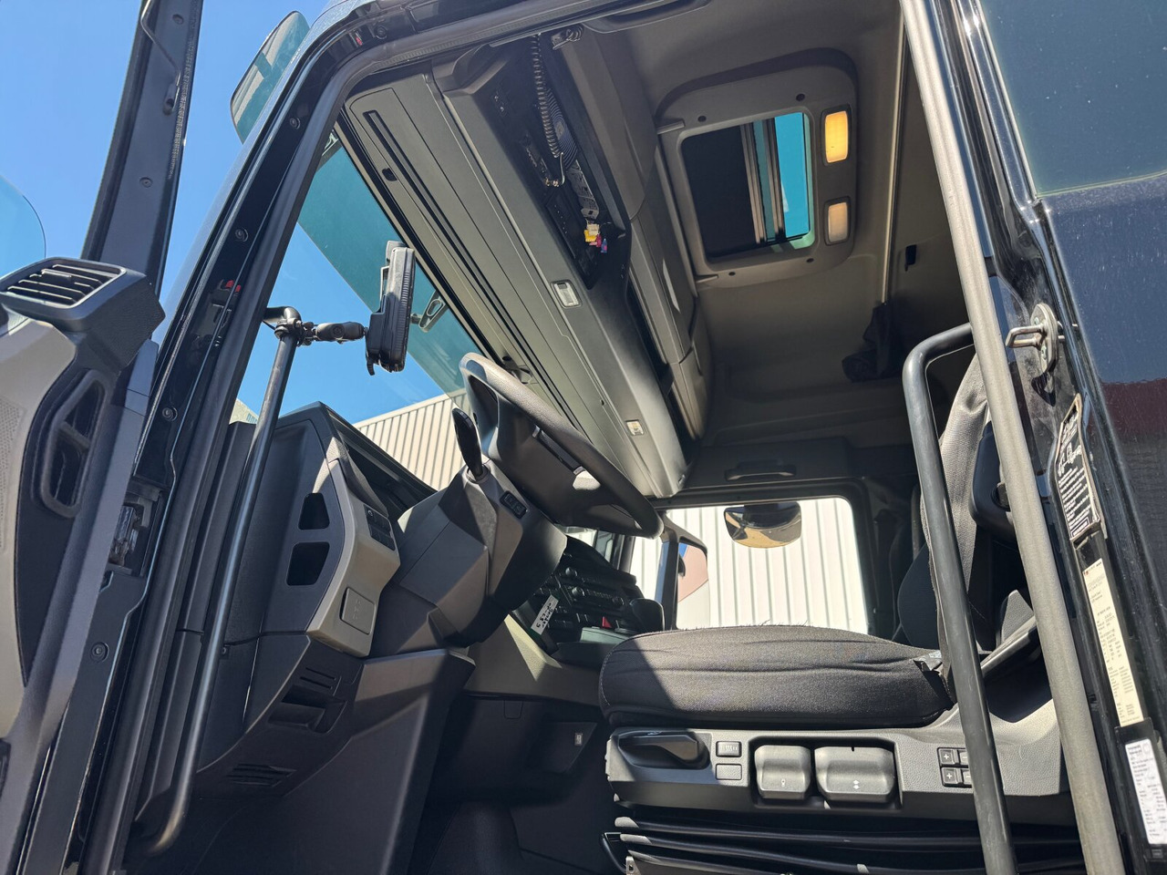 MAN TGX 26.510 6X2-4 BL TGX 26.510 6X2-4 BL, Lenk-/Liftachse, Funk - Horgos rakodó teherautó: 4 kép. MAN TGX 26.510 6X2-4 BL TGX 26.510 6X2-4 BL, Lenk-/Liftachse, Funk - Horgos rakodó teherautó: 4 kép.