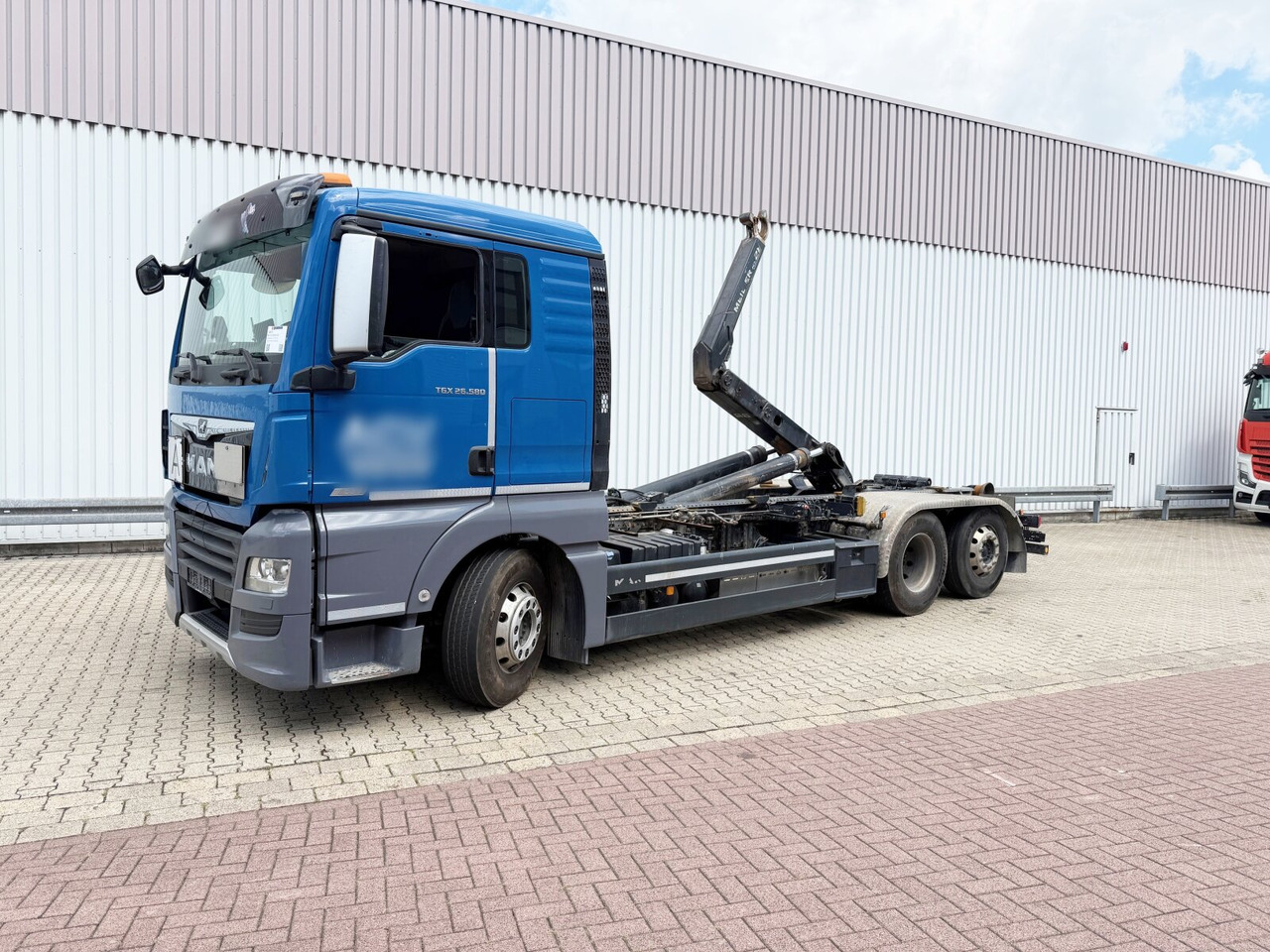 MAN TGX 26.580 6x2-4 BL TGX 26.580 6x2-4 BL, Intarder, Lenk-/Liftachse, Funk - Horgos rakodó teherautó: 1 kép. MAN TGX 26.580 6x2-4 BL TGX 26.580 6x2-4 BL, Intarder, Lenk-/Liftachse, Funk - Horgos rakodó teherautó: 1 kép.