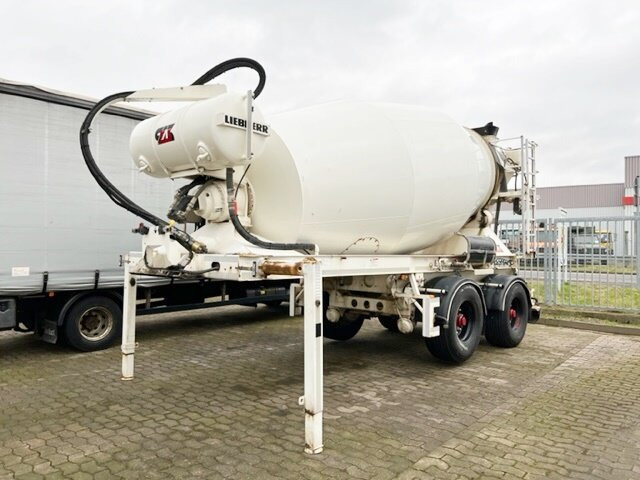 MÜLLER MITTELTAL SF32 mit Liebherr Betonmischer ca. 10m³ MÜLLER MITTELTAL SF32, Liebherr Betonmischer 10m³, 4x VORHANDEN , Liftachse - Betonkeverő félpótkocsi: 1 kép. MÜLLER MITTELTAL SF32 mit Liebherr Betonmischer ca. 10m³ MÜLLER MITTELTAL SF32, Liebherr Betonmischer 10m³, 4x VORHANDEN , Liftachse - Betonkeverő félpótkocsi: 1 kép.