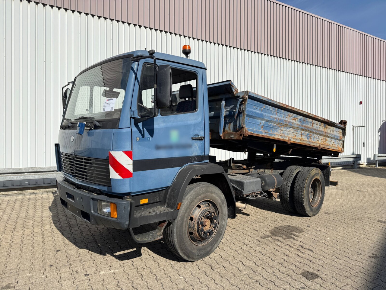 Mercedes-Benz 1314 K 4x2 1314 K 4x2, 6-Zylinder Motor, 2x AHK - Billenőplatós teherautó: 1 kép. Mercedes-Benz 1314 K 4x2 1314 K 4x2, 6-Zylinder Motor, 2x AHK - Billenőplatós teherautó: 1 kép.