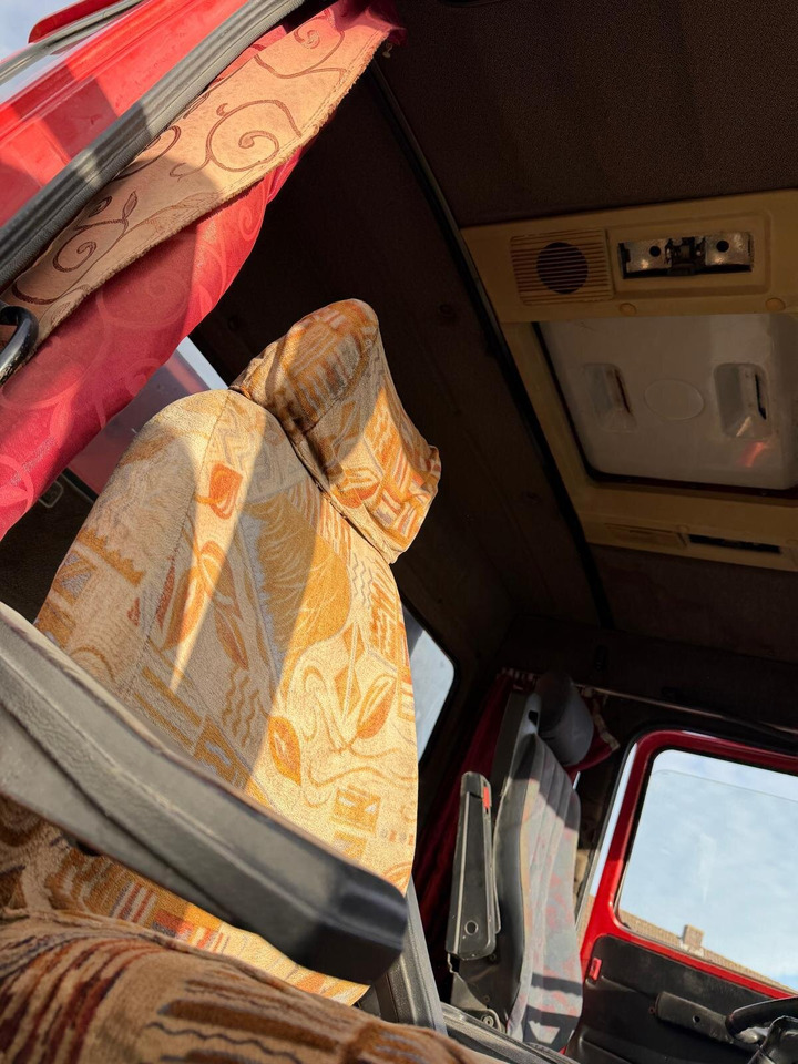 Mercedes-Benz - 2628 6 x 4 - Billenőplatós teherautó: 5 kép. Mercedes-Benz - 2628 6 x 4 - Billenőplatós teherautó: 5 kép.